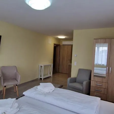 Guest house Anton Apartmanhaz Balatonfured